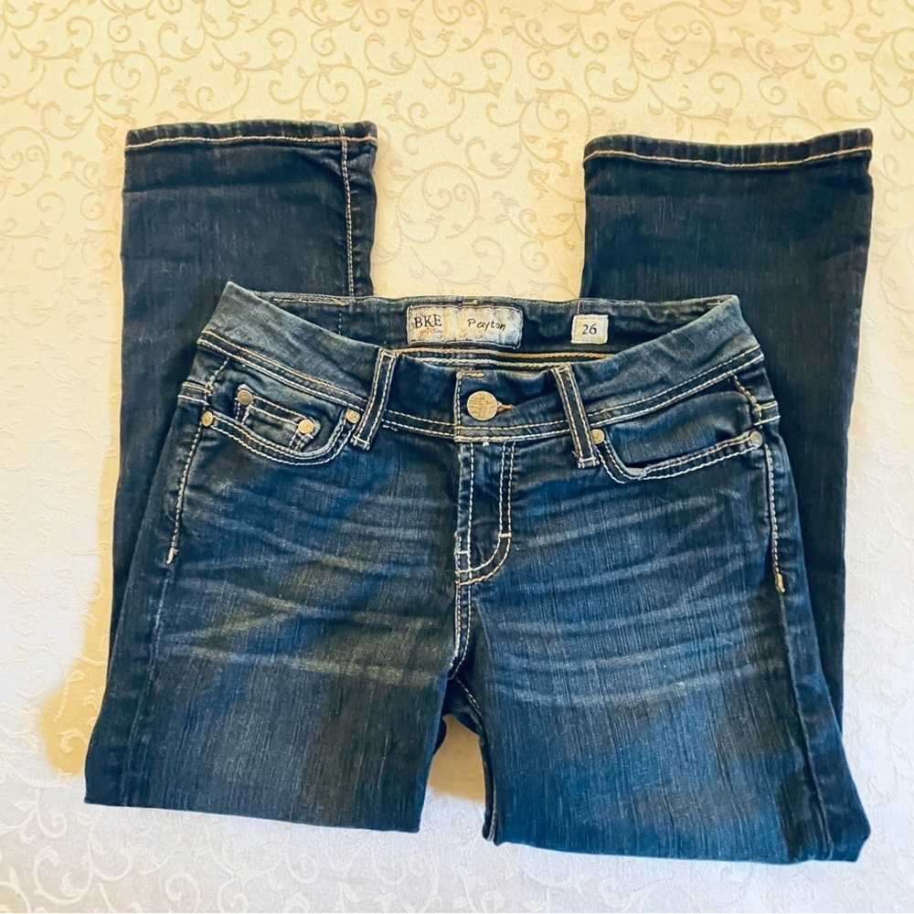 BKE Payton Cropped Stretchy Capri Jeans - Picture 6 of 16